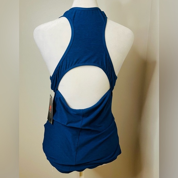 New Balance Workout Tops yellow, blue– Bundle of 2 (Size Small) - Picture 3 of 9